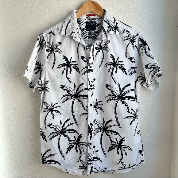 Denim and Flower | Men's White Palm Tree Print Shirt - Picture 2 of 10